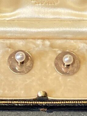 Gleaming pair of pearl shirt studs set in 10K gold